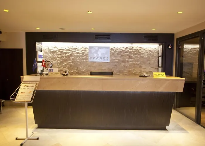 Hotell Grand Laleli 3*